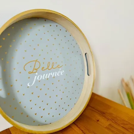 La Serjane A 300 M De La A Sur Dom wakacyjny *