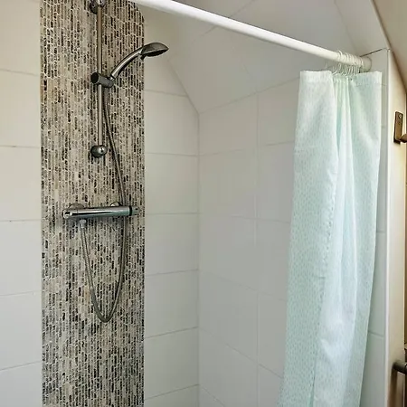 La Serjane A 300 M De La A Sur *