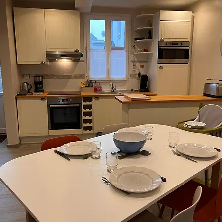 Ferienhaus La Serjane A 300 M De La A Sur *